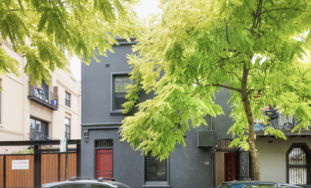 We were engaged by our client to project manage the sale of their investment property in Darlinghurst.