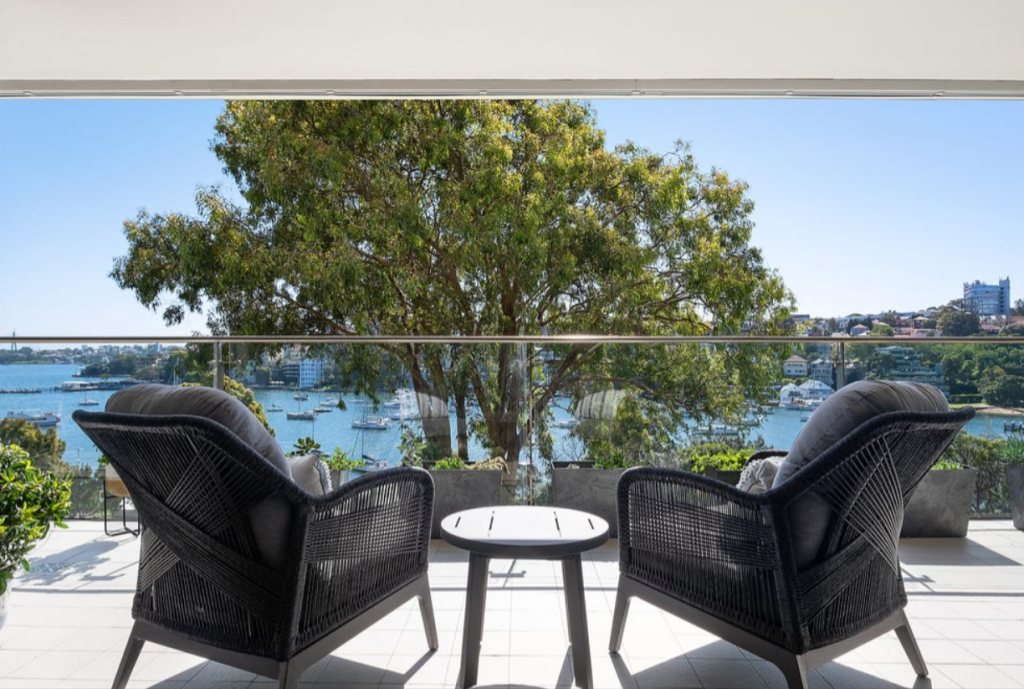 We were engaged by a loyal client to search the marketplace for an upmarket apartment with excellent views of Sydney Harbour. The quality of finishes and layout were of high importance to our client.