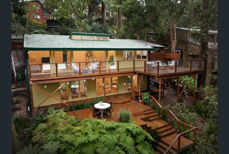 Locate Negotiate was referred a client through a professional services business to assist two busy professionals looking to downsize and relocate interstate. With limited understanding of the current market and selling process, the clients engaged us to oversee the entire campaign through our Vendor Advocacy service.